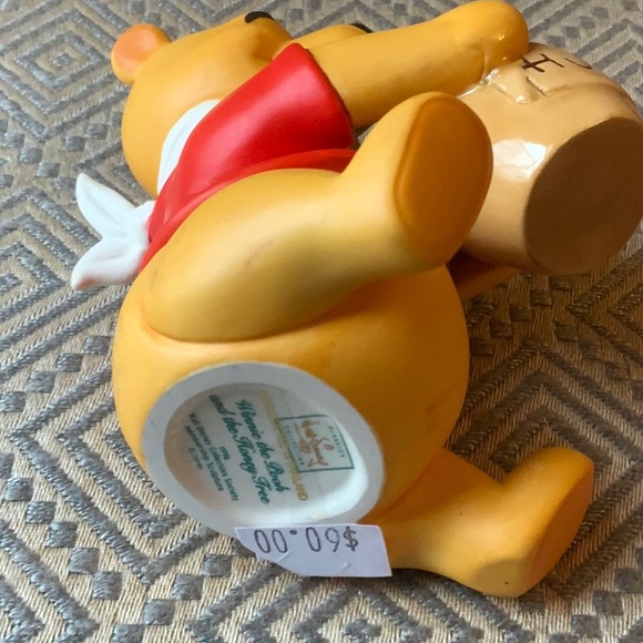 DISNEY WINNIE THE POOH COLLECTION PORCELAIN FIGURINE NWT 60.00 - Picture 6 of 7